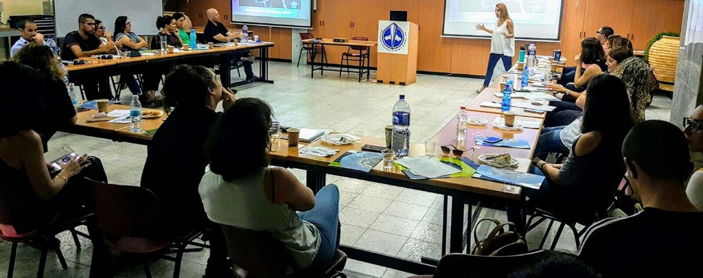 פעילות קבוצתית בסדנת בינה אנושית
