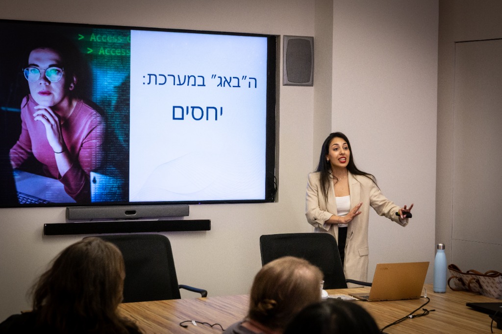 עבודת צוות בסדנה